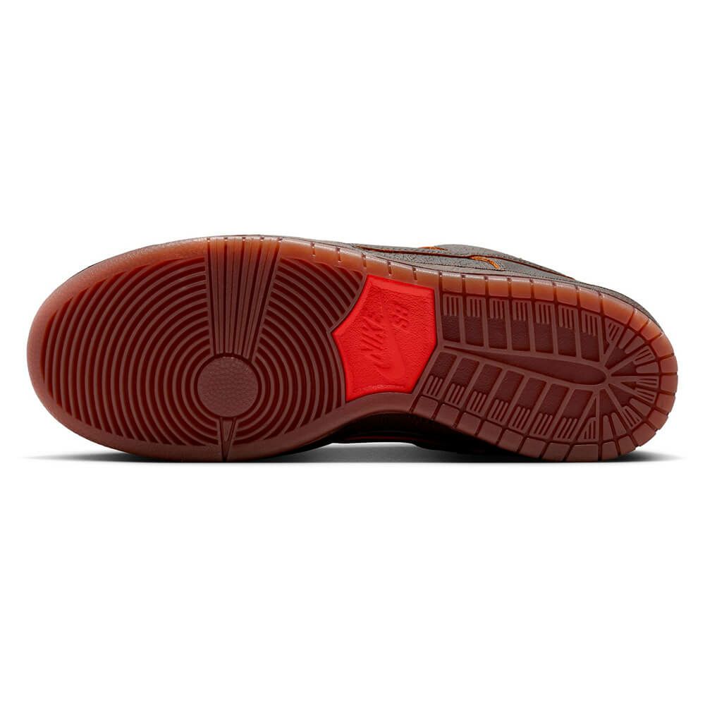 NIKE SB シューズ DUNK LOW PRO PRM "Krampus" HV1668-001 03