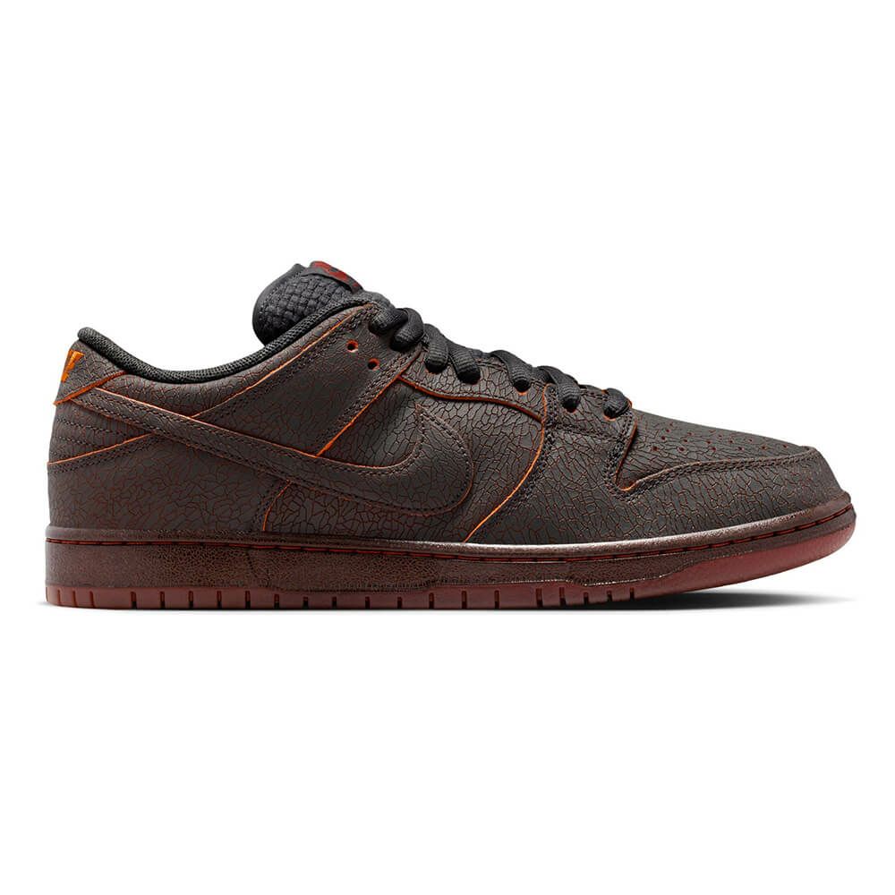 NIKE SB シューズ DUNK LOW PRO PRM "Krampus" HV1668-001 06