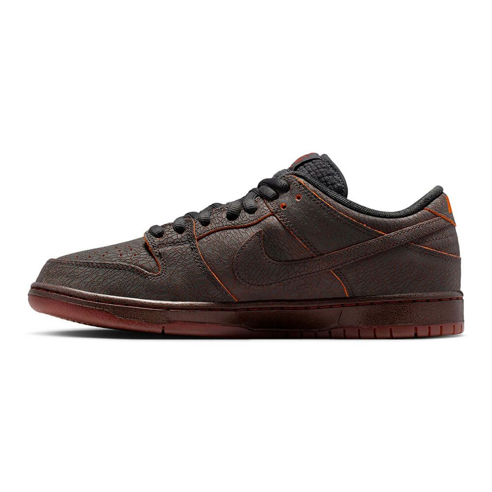 NIKE SB シューズ DUNK LOW PRO PRM "Krampus" HV1668-001 07