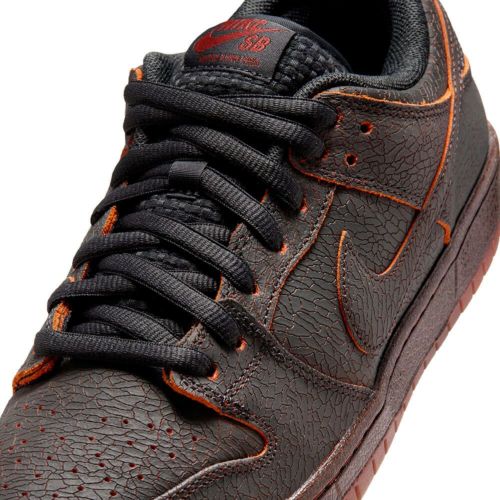 NIKE SB シューズ DUNK LOW PRO PRM "Krampus" HV1668-001 08