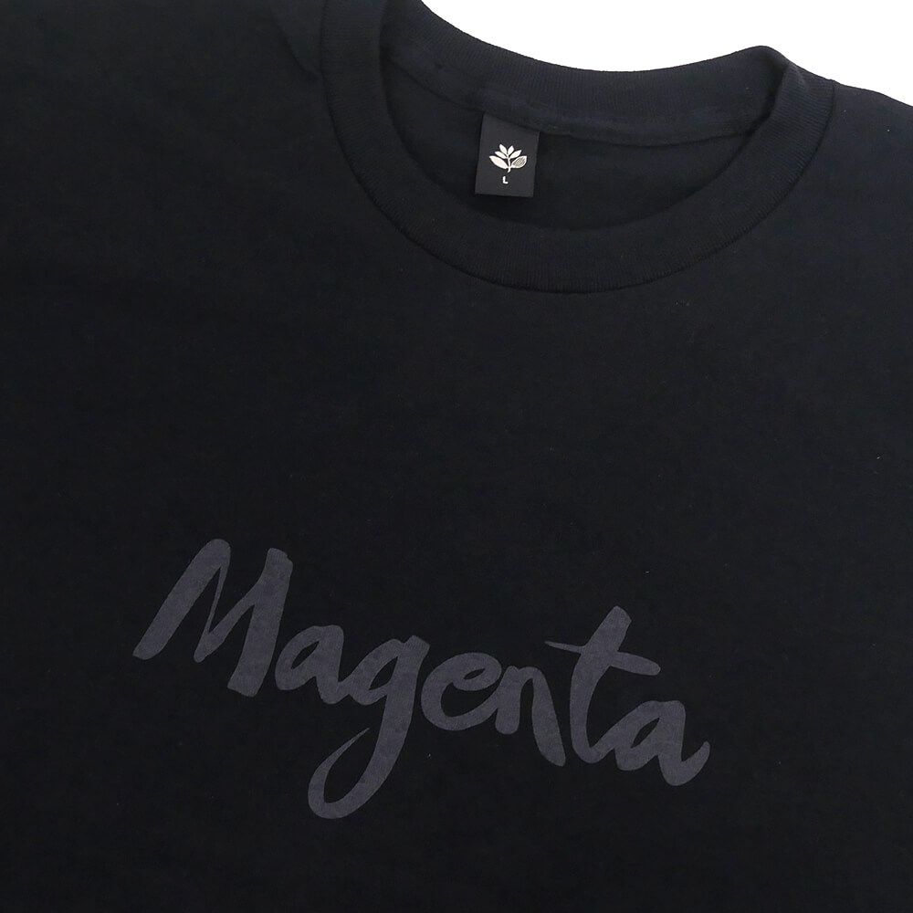 MAGENTA T-SHIRT マゼンタ Tシャツ SCRIPT BLACK スケートボード スケボー 1